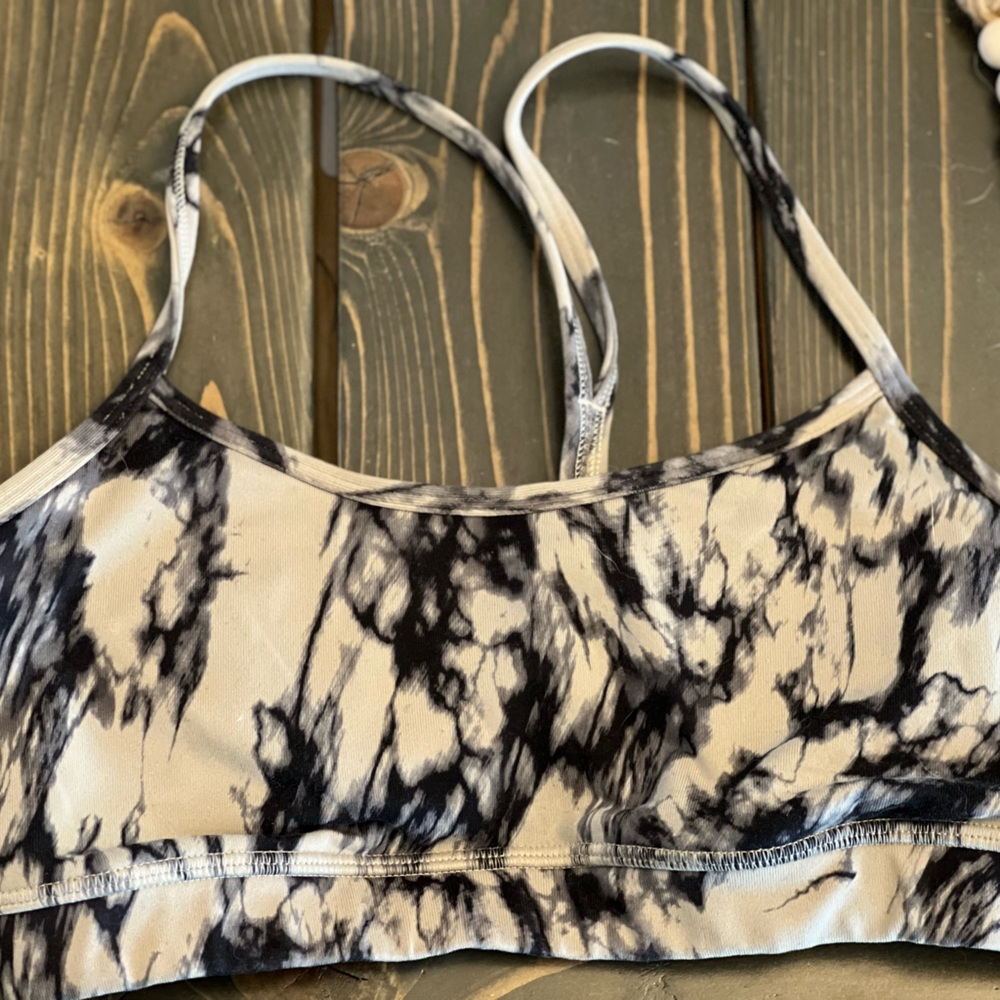 Lululemon Flow Y sports bra